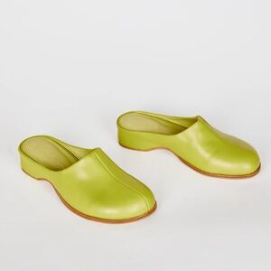Intentionally Blank Shift Leather Bubble Clog in Wasabi